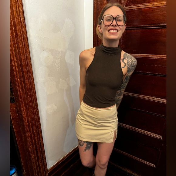 Meet your Posher, Leigh - Picture 5 of 5